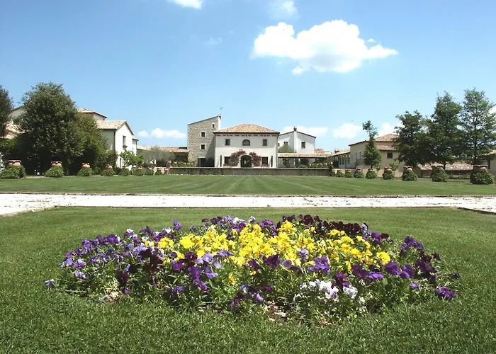 La Tenuta Dei Ciclamini Resort 4*